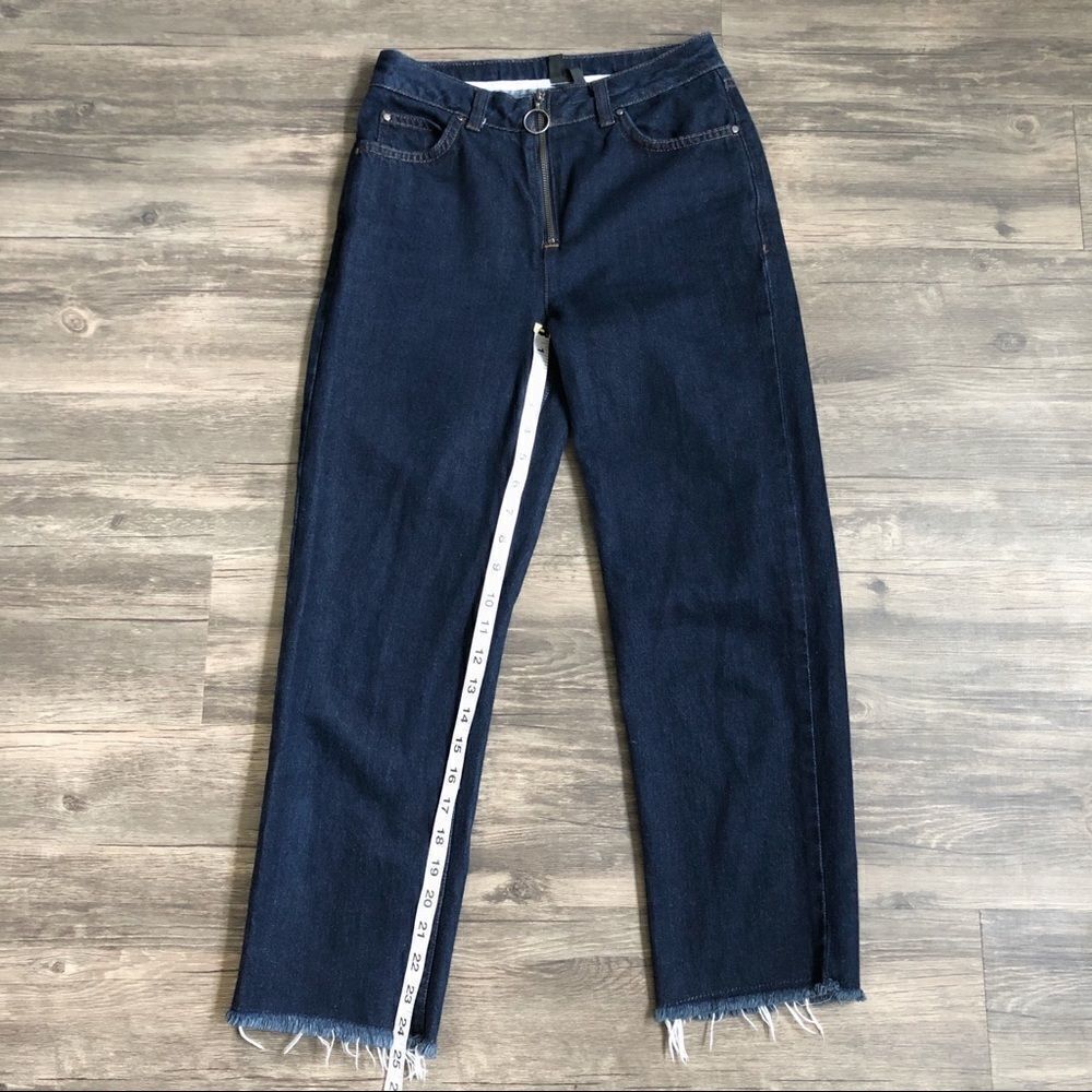 TOPSHOP Boutique Ring Zip Fray Hem Crop Jeans! - Picture 2 of 8